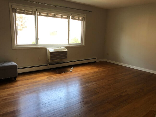 Photo - 1116 Greenleaf Ave Unit 1G