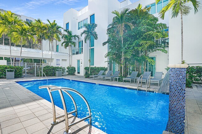 Photo - 741 NE 4th Ave Unit 741