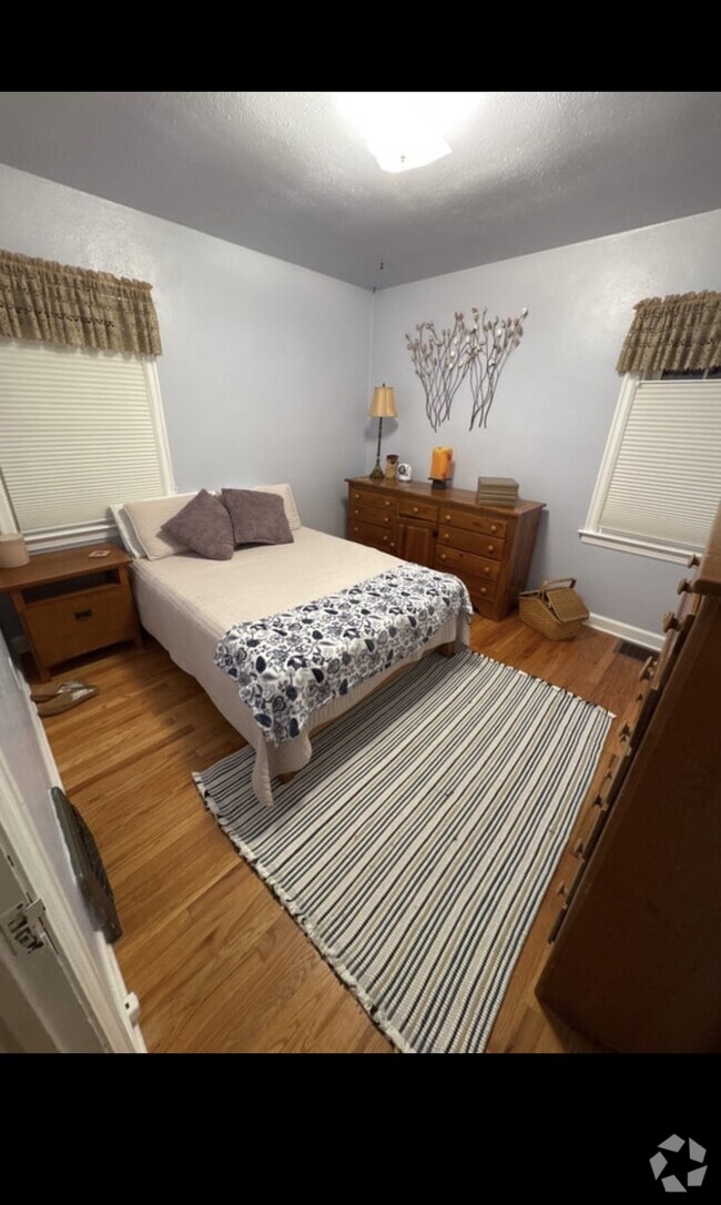 1st Bedroom Option - 3920 House Ave