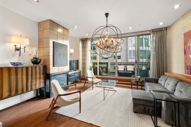 Building Photo - 88 Kingston St Unit PH-7C