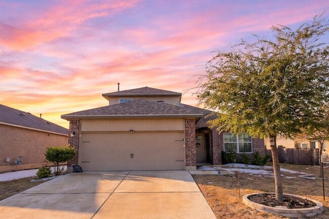 Photo - 3049 Blantyre Bnd