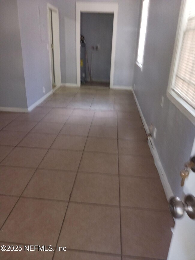 Photo - 2124 Danese St