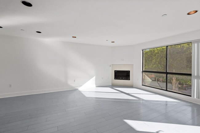 Santa Monica Federal by Wiseman