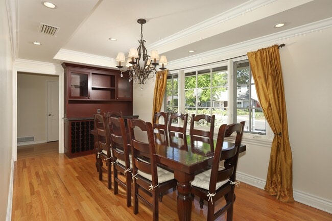 Photo - 605 Brightside Ln