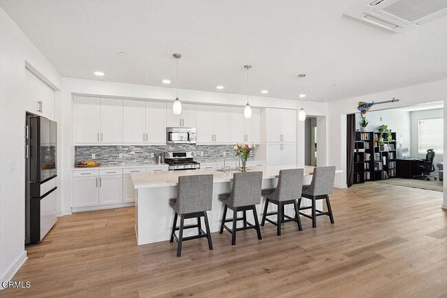 Building Photo - 2800 Wagon Wheel Rd Unit Wagon Wheel Condo
