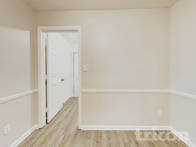 Photo - 9223 Shackleford Terrace