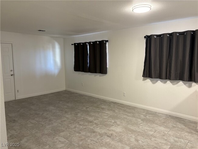 Photo - 2005 Fontenelle St