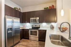 Building Photo - 2033 S Gessner Rd Unit 3220