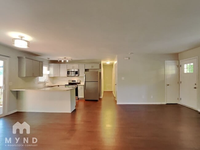 Photo - 5613 Deerborn Dr