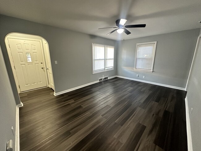 Photo - 1720 Kilburn Ave