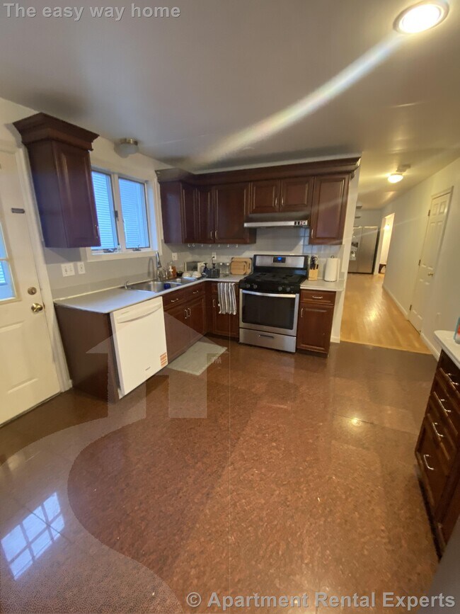 Photo - 309 Beacon St