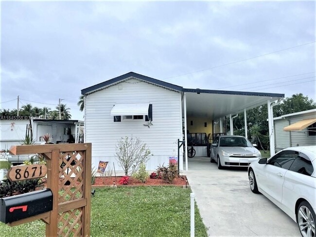 Building Photo - 8671 SW 18th Pl Rental
