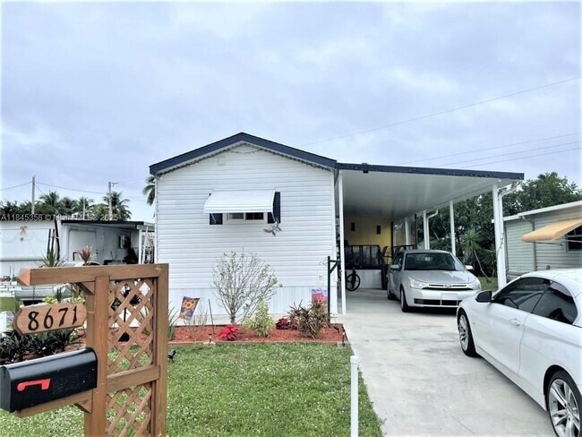 Building Photo - 8671 SW 18th Pl Rental