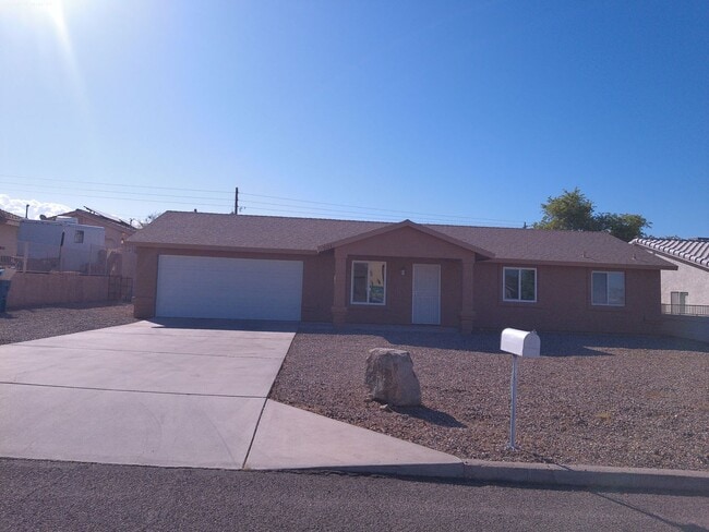 Building Photo - Charming Newly Renovated 2 bed/2 Bath Rental Long Term