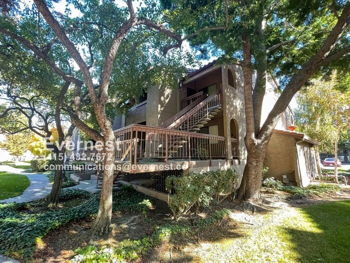 Cozy 2-Bedroom, 2-Bathroom Apartment with ... - Cozy 2-Bedroom, 2-Bathroom Apartment with ...