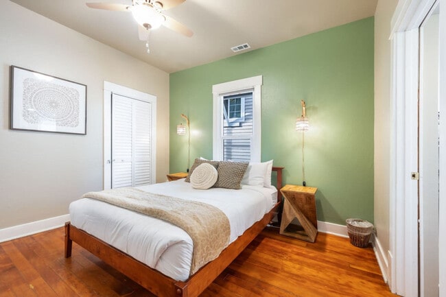 Photo - 720 NE 47th St Unit ID1231221P