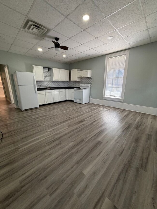 Photo - 2 Bedroom - All Utilities Included!! Unidad 101