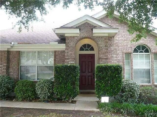 Photo - 8102 Lerwick Ln