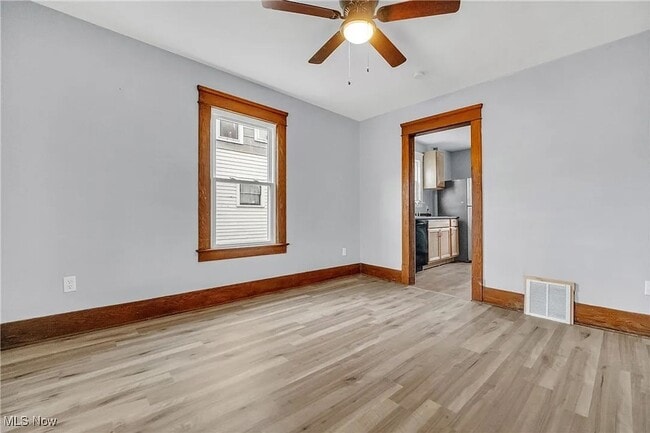 Photo - 412 W 28th St