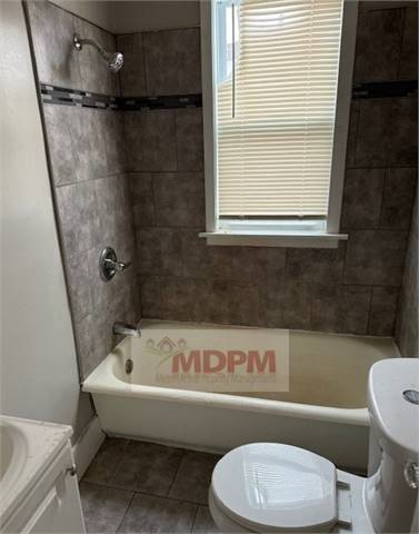 Photo - 14951 Strathmoor St
