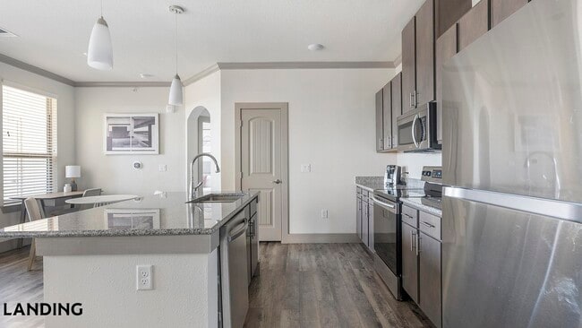 12500 Shadowglen Trce Unit 1305