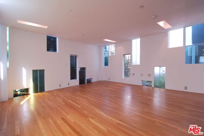 Photo - 116 Pacific Ave