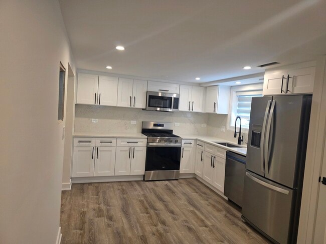 Photo - 4139 N Springfield Ave Unidad Garden apartment