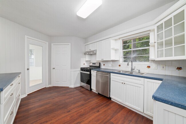 Photo - 25602 Oakhurst Dr