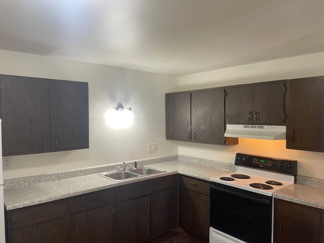 Photo - Large 2 bedroom 1 bath with balcony and ga...