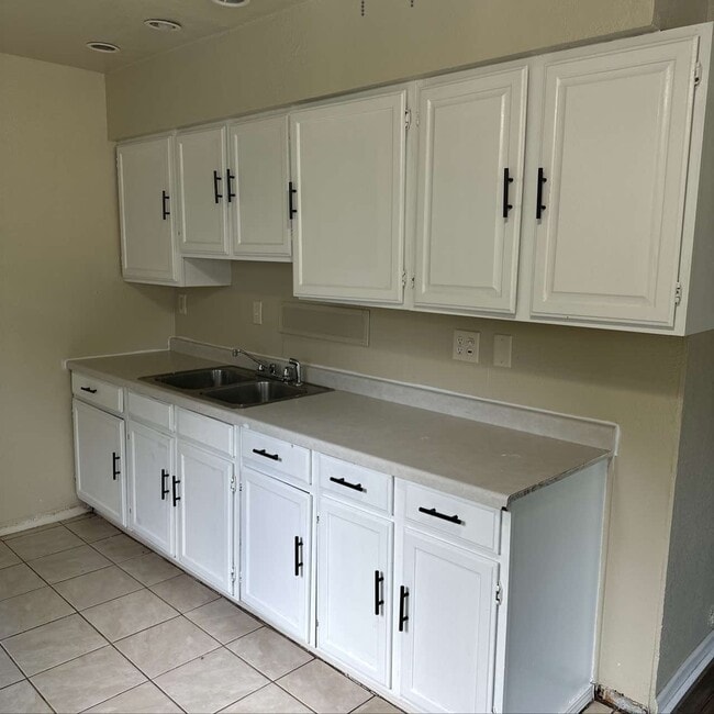 Photo - 5817 N Teutonia Ave