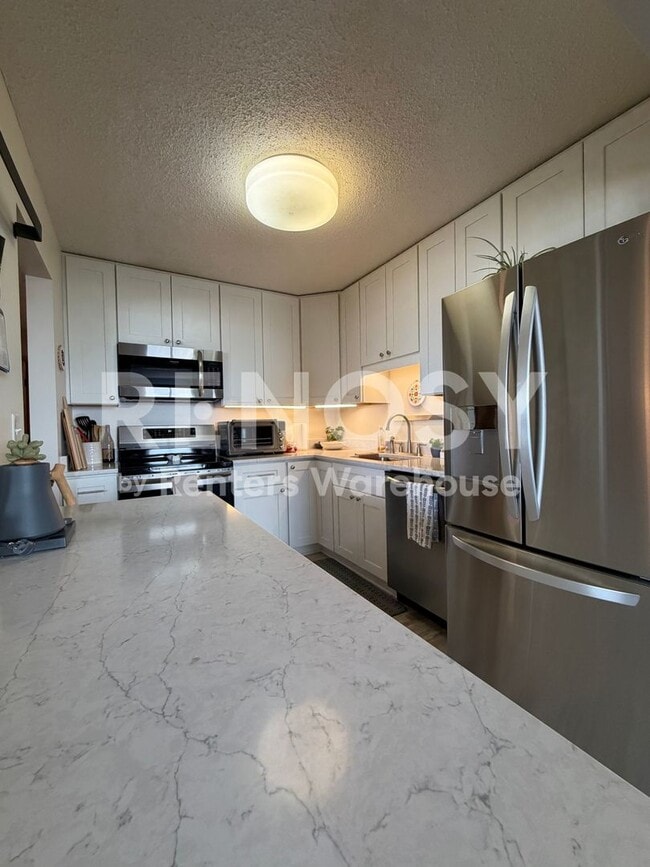 Photo - 78 10th St E