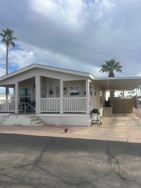 Photo - 9427 E University Dr