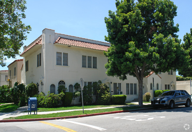 201 S Arnaz Drive - 201 S Arnaz Drive Apartments