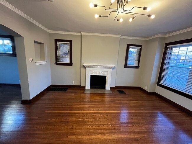 Decorative fireplace - 1687 King Ave