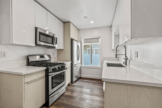 Photo - 6307 Elgin St.