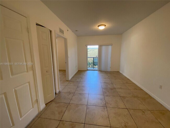 Photo - 435 SW 12th Ave Unit 605