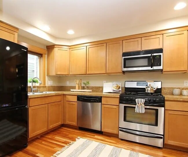 Photo - 9237 17th Ave SW