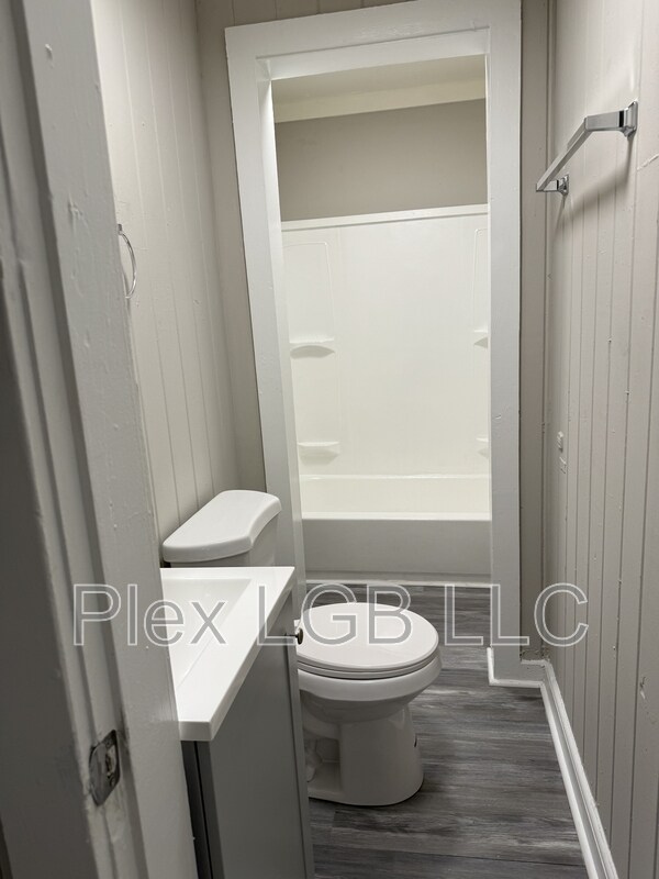 Photo - 224 Bell St