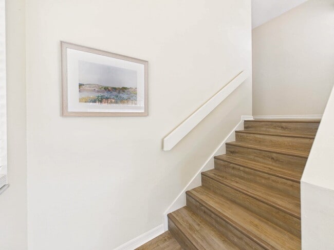 Photo - Furnished Seasonal or Annual Rental in Pip... Unit 201