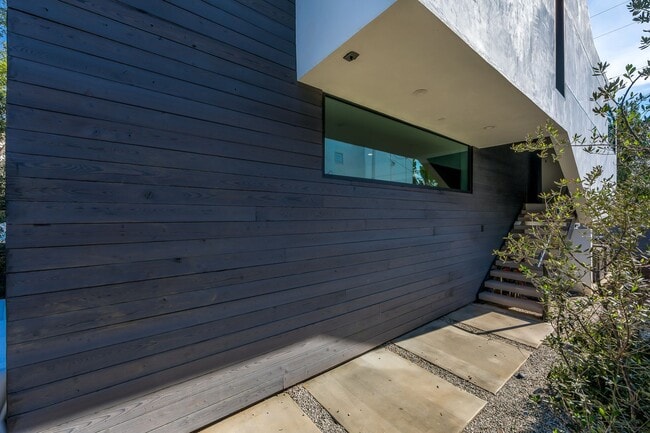 Building Photo - Hilldale Unit 857