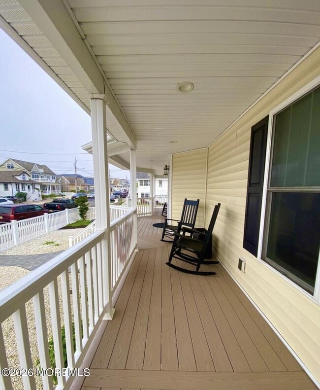 Photo - 65 H St