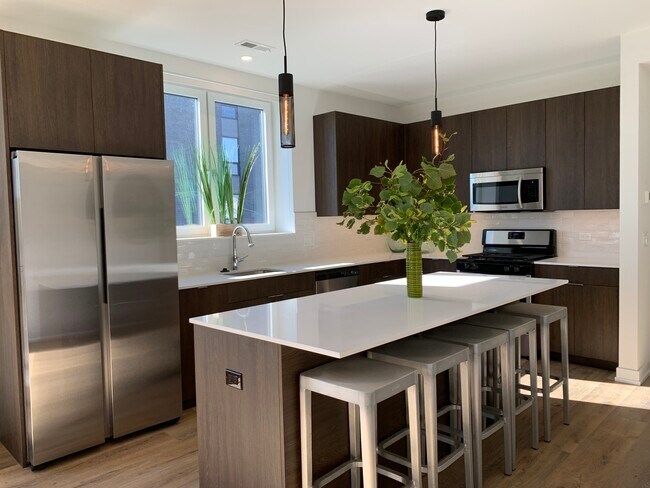 Photo - 2806 W Henderson St Unidad 3