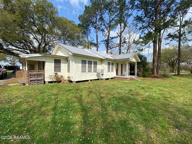 Building Photo - 2958 W Gloria Switch Rd