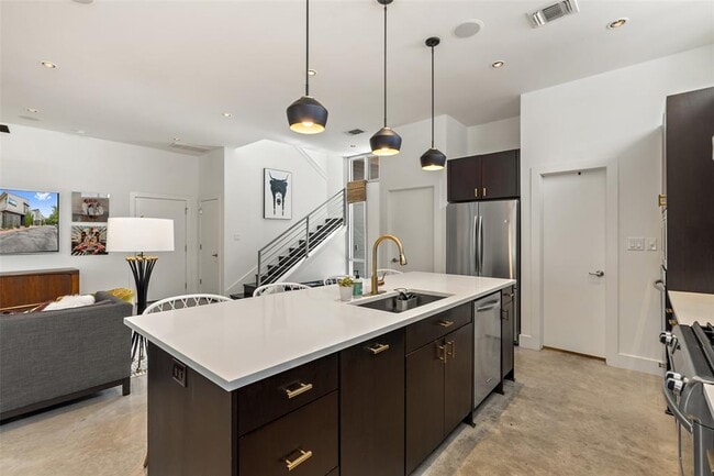 Photo - 2105 Goodrich Ave