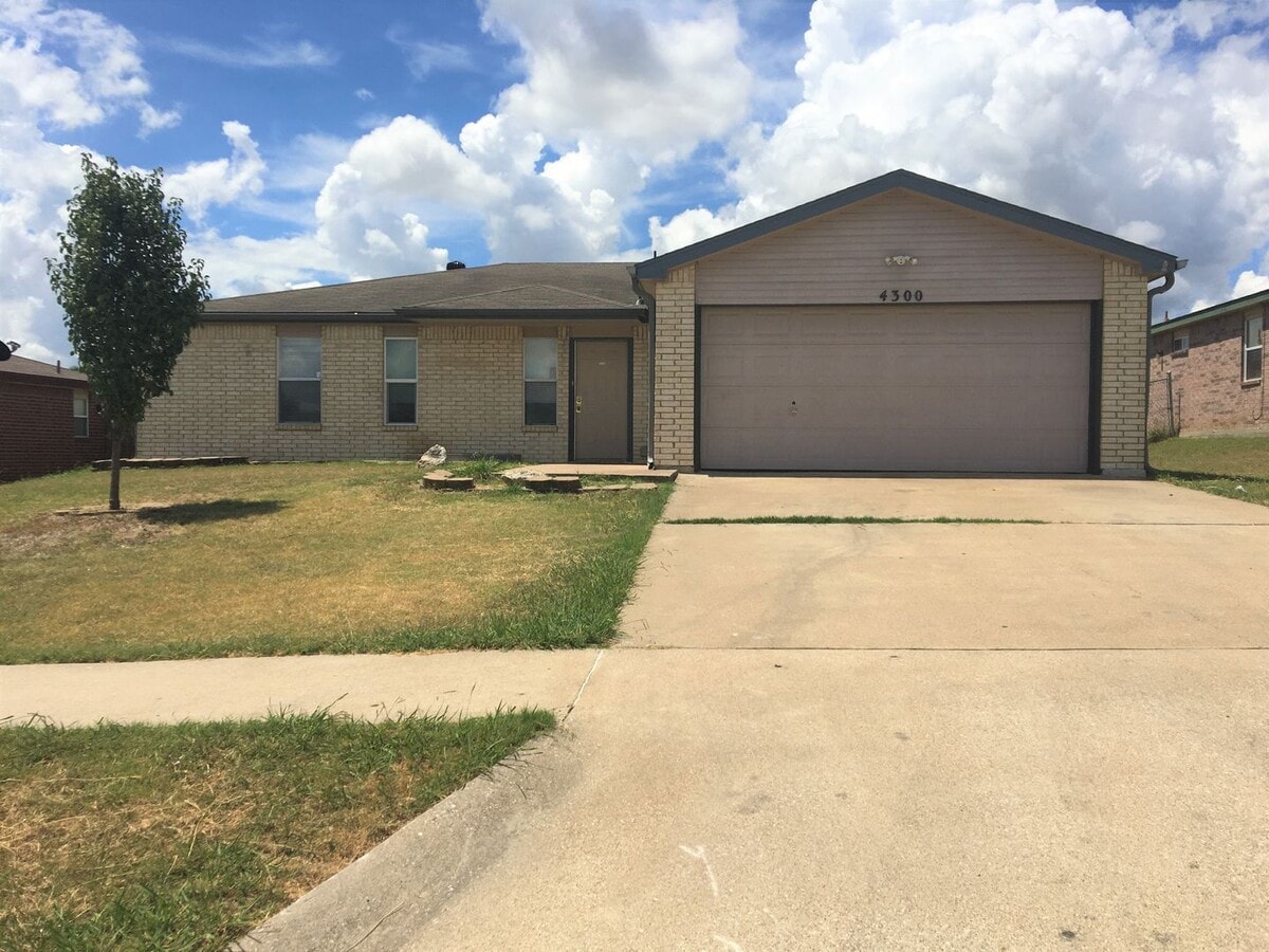 Photo - 4300 Tidal Wave Dr