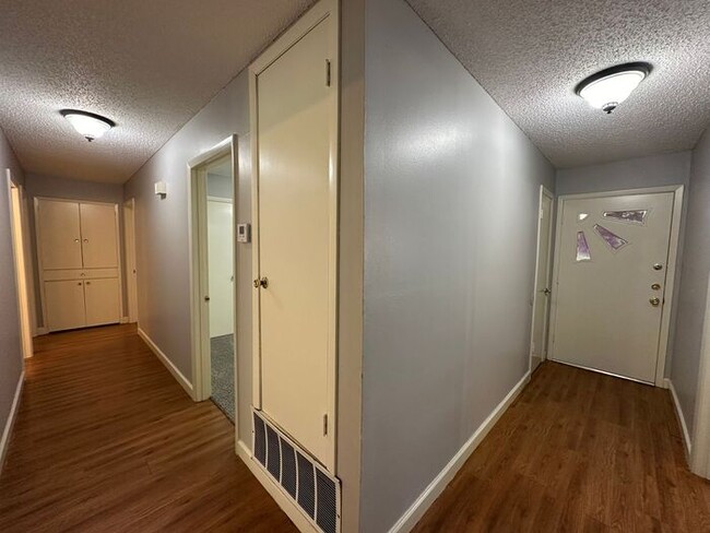 Photo - Tour Today! Delightful 4-bedroom, 2-bathro...