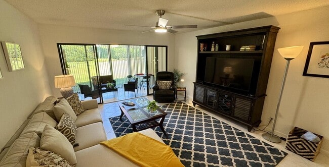Photo - 5121 Oakhill Ln Unit 412