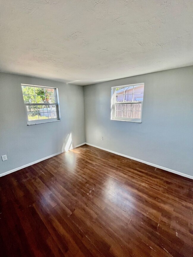 Photo - Spacious 3BR/2BA Port Richey home! No appl...