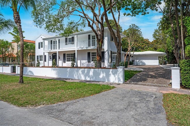 Photo - 1457 Certosa Ave House