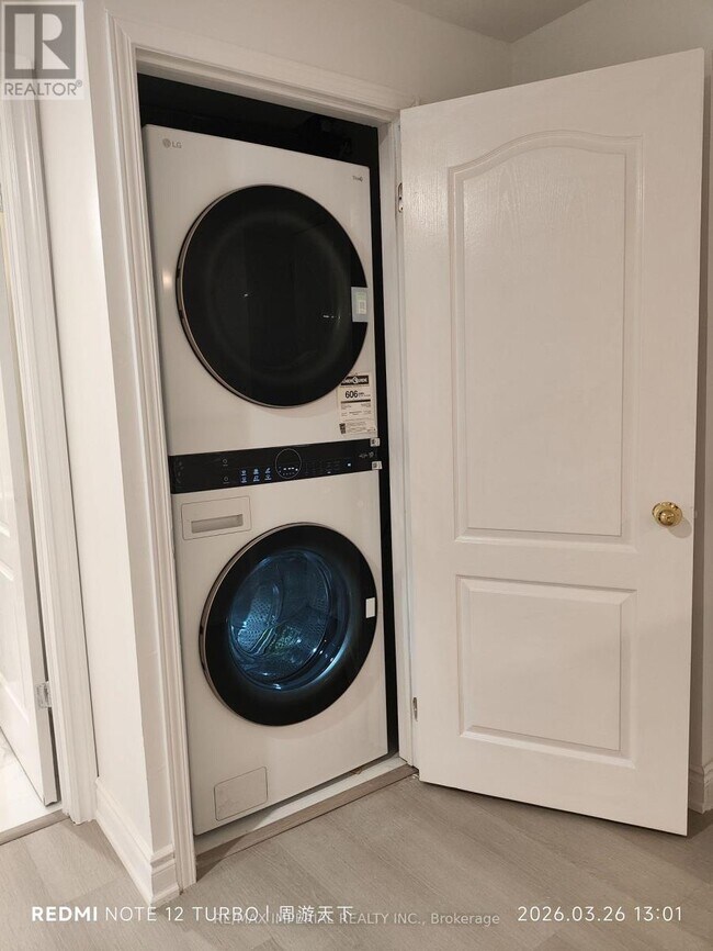 Photo - 493 Blackstock Rd